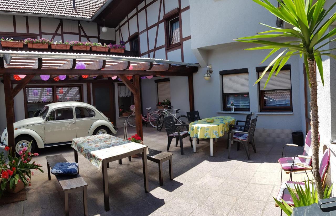 Gaestezimmer & Ferienwohnungen Thon Herbsleben Екстериор снимка
