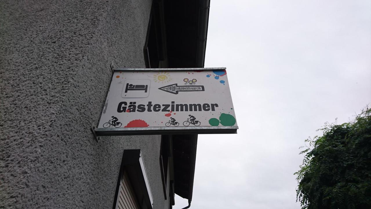 Gaestezimmer & Ferienwohnungen Thon Herbsleben Екстериор снимка